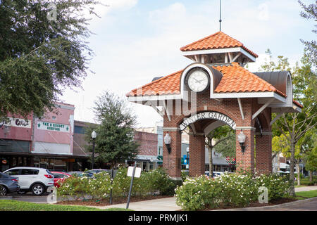 Charming downtown Winter Garden, Florida, decorated for the Christmas ...