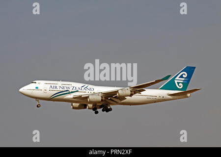 ZK-NBT Air New Zealand Boeing 747-419 landing at London Heathrow airport. Stock Photo