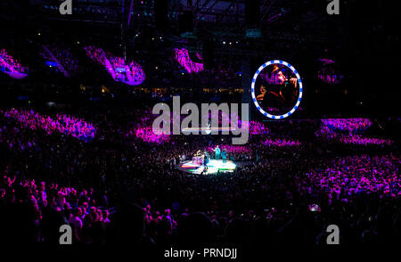 Hamburg, Germany. 03 October 2018, Hamburg: The band U2 performs during their 'THE eXPERIENCE + iNNOCENCE' tour in the Barclaycard Arena. Photo: Daniel Bockwoldt/dpa Credit: dpa picture alliance/Alamy Live News Stock Photo