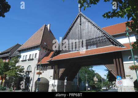Gateway, in the Transylvanian style, to Kos Karoly Square in the residential suburb of Wekerle, Kispest, Budapest, Hungary Stock Photo