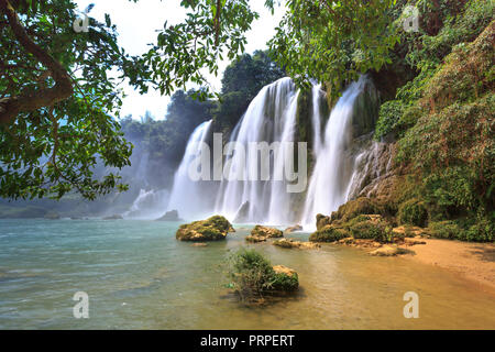 Image of Ban Gioc waterfall flows down in Cao Bang province, Vietnam Stock Photo