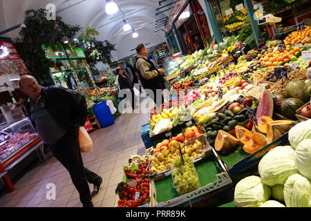 Wien, Meiselmarkt im ehemaligen Wasserbehälter Stock Photo