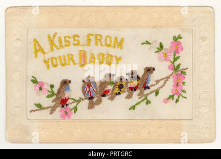 Sentimental WW1 silk postcard - a kiss from your daddy, sent from Le Havre, 15 October 1916 Stock Photo