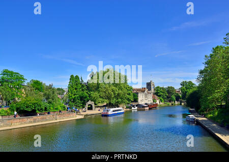 River Medway in the centre of Maidstone, Kent, England, UK. All Saints Church and the Archbishops Palace Stock Photo