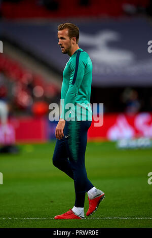 London, UK. 3rd Oct 2018. Harry Kane of Tottenham during the Group B match of the UEFA Champions League between Tottenham Hotspurs and FC Barcelona at Wembley Stadium on October 03, 2018 in London, England. Credit: José Bretón/Alamy Live News