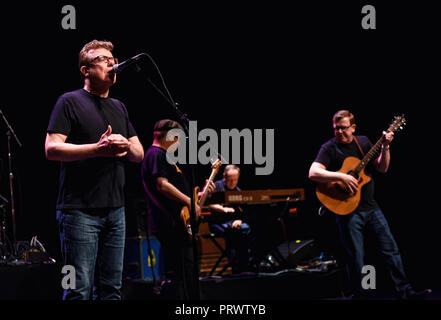 Hamilton, ON, USA. 21st Sep, 2018. 21 September 2018 - Hamilton, Ontario, Canada. Twin brothers Charlie Reid and Craig Reid of Scottish folk/rock duo The Proclaimers perform on stage during their Canadian Tour at the FirstOntario Concert Hall. Photo Credit: Brent Perniac/AdMedia Credit: Brent Perniac/AdMedia/ZUMA Wire/Alamy Live News Stock Photo