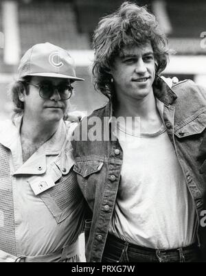 LIBRARY PIC. 1985. Elton John and Bob Geldof at Wembley preparing for the Live Aid concert on 13th July 1985. July 1985  Re-captioned 090414. Ref:  LMK11-48113-090414 Credit: LMK / MediaPunch Stock Photo