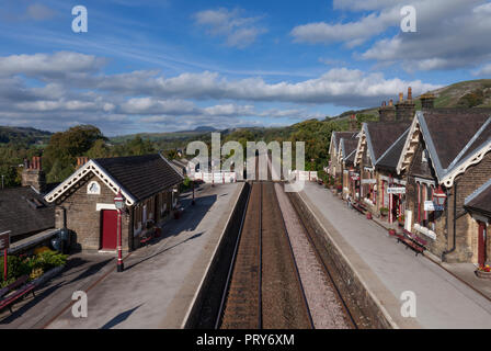 29/09/2018 Settle Railway station View looking north.  There were only 2 Northern trains in each direction this day due to a RMT guards strike. Stock Photo