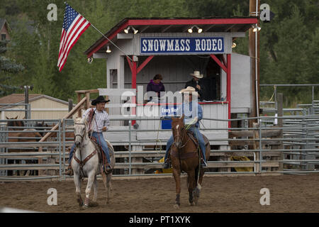 Colorado, USA. 22nd Aug, 2018. Cowboys practice team roping at the Snowmass Rodeo on August 22, 2018 in Snowmass, Colorado. Credit: Alex Edelman/ZUMA Wire/Alamy Live News Stock Photo