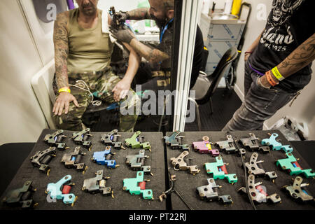 Barcelona, Catalonia, Spain. 5th Oct, 2018. Nail tools for tattooing in the 21st tattoo and urban culture Expo in Barcelona. Credit: Celestino Arce Lavin/ZUMA Wire/Alamy Live News Stock Photo