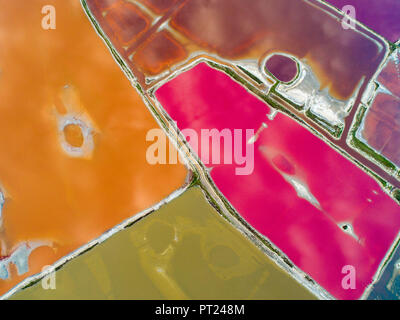 Yuncheng, China. 6 October 2018. Aerial photo taken on Oct. 6, 2018 shows a view of the Yuncheng salt lake in Yuncheng, north China's Shanxi Province. Credit: Shang Jianzhou/Xinhua/Alamy Live News Stock Photo