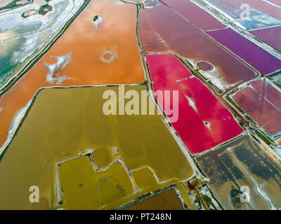 Yuncheng, China. 6 October 2018. Aerial photo taken on Oct. 6, 2018 shows a view of the Yuncheng salt lake in Yuncheng, north China's Shanxi Province. Credit: Shang Jianzhou/Xinhua/Alamy Live News Stock Photo