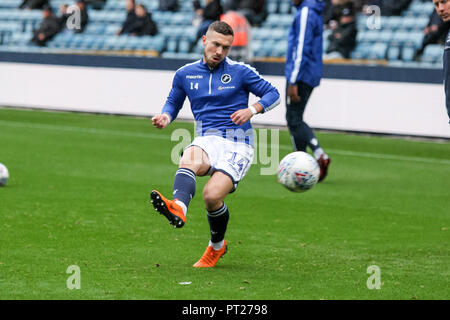 London, UK. 6th Oct 2018. Tom Bradshaw of Millwall warms up during the EFL Sky Bet Championship match between Millwall and Aston Villa at The Den, London, England on 6 October 2018. Photo by Ken Sparks.  Editorial use only, license required for commercial use. No use in betting, games or a single club/league/player publications. Credit: UK Sports Pics Ltd/Alamy Live News Stock Photo