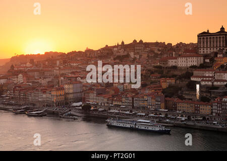 View over the Douro river to the Ribeira district, UNESCO World Heritage Site, Porto, Norte region, Portugal Stock Photo