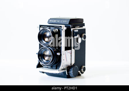 Vintage Mamiya C220 Professional twin lens reflex camera (TLR camera), circa 1970s Stock Photo