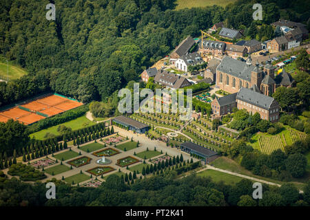 Kamp Museum, Kamp Abbey Terraced Garden, Baroque Garden, Flower Beds, Spiritual and Cultural Center Kamp Abbey, Kamp-Lintfort, Kamp-Lintfort, Lower Rhine, North Rhine-Westphalia, Germany Stock Photo