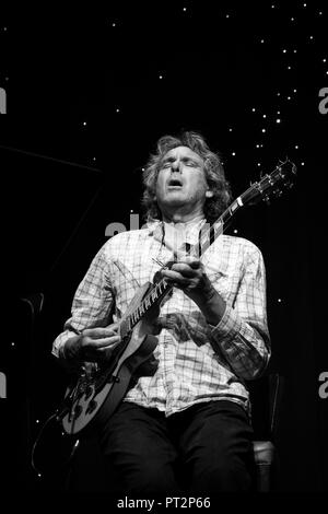 John Etheridge plays guitar with Vimala Rowe and Andy Cleyndert for the Billie Holiday songbook, Scarborough Jazz Festival 2018 Stock Photo