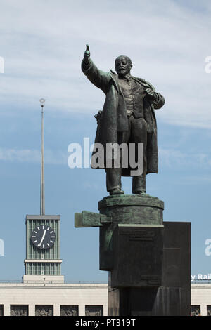 Monument to Russian Bolshevik revolutionary Vladimir Lenin in front of the Finlyandsky Railway Station in Saint Petersburg, Russia. The monument designed by Russian sculptor Sergey Yevseyev and architects Vladimir Shchuko and Vladimir Gelfreykh was unveiled in 1926. Stock Photo