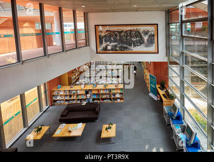 Interior view of the Lynn Library at Southern University of Science and Technology (SUSTech). Shenzhen, Guangdong Province, China. Stock Photo