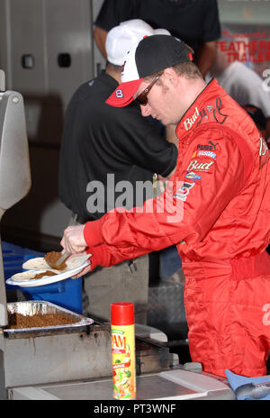 Dale Earnhardt Jr serves himself lunch prior to the start of the Nextel Cup Practice at Homestead-Miami Speedway in Homestead, Florida on November 18, 2006. Stock Photo