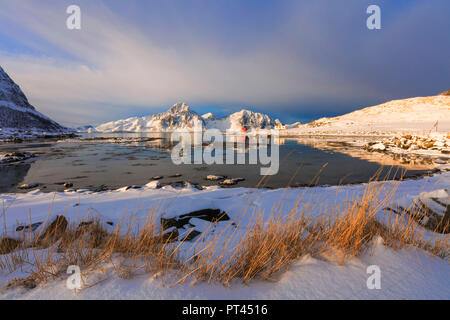 Mountains and sea, Vagjebukta, Leknes, Lofoten Islands, Norway Stock Photo