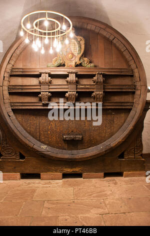 Large oak wooden beer fermentation tank inside Basement of Heidelberg Castle or Heidelberger Schloss in Baden-Wurttemberg, Germany Stock Photo