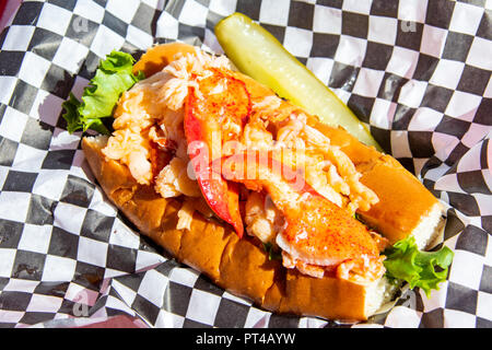 Lobster Roll at Charlotte's Legendary Lobster Pound Restaurant, Seawall, Maine Stock Photo