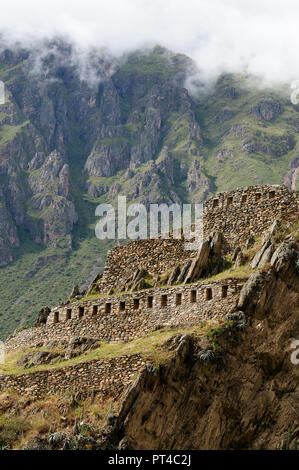 Peru, Ollantaytambo - incan fortress strategically situated in the north part for Sacred Valley in Peru. Ollantaytambo is one of best kept Inca settle Stock Photo