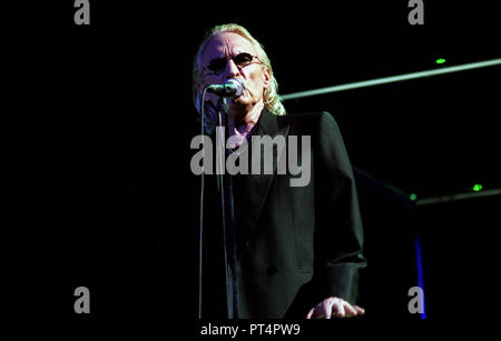 concert of the French singer Christophe at the Olympia theatre in Paris after 27 years of absence on stage (France, 10/03/2002) Stock Photo