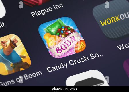 Candy crush iphone hi-res stock photography and images - Alamy