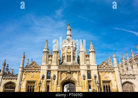 King's College Gatehouse entrance and Porters' Lodge, King's College, University of Cambridge, medieval gothic building, King's Parade, Cambridge, UK Stock Photo