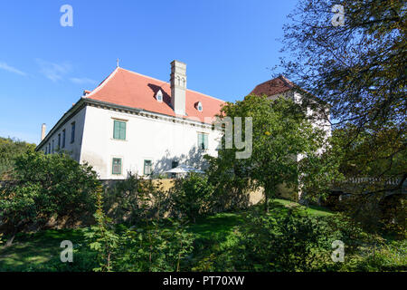Guntersdorf: castle Schloss in Weinviertel, Niederösterreich, Lower Austria, Austria Stock Photo