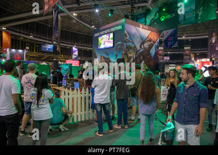 Johannesburg, South Africa. 7th Oct 2018. Gamers visit the rAge, South Africa's biggest annual video gaming, computer, technology and geek culture exhibition, at the Dome, in Johannesburg. Credit: Eva-Lotta Jansson/Alamy Live News Stock Photo