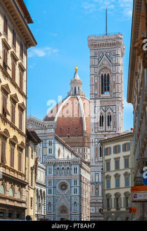 Florence street, scenic view along the Via De' Pecori towards the dome and campanile of the Duomo - cathedral - in Florence (Firenze), Italy. Stock Photo