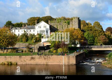 Brecon Castle and  Castle Hotel Brecon at the confluence of the river Honddu and Usk Powys Wales Cymru UK Stock Photo