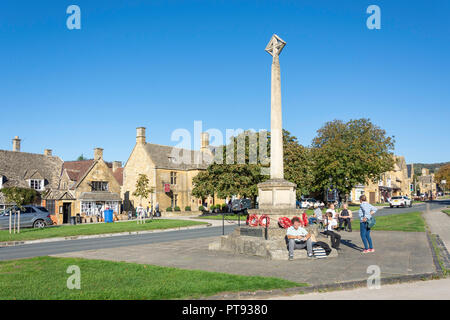 Market Cross, The Green, High Street, Broadway, Worcestershire, England, United Kingdom Stock Photo