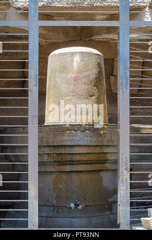 Badavilinga - Largest monolithic Shiva Linga in Hampi, Karnataka, India. Stock Photo