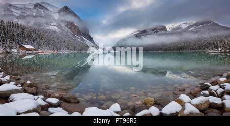 Lake Louise, named Lake of the Little Fishes by the Stoney Nakota First Nations people, is a glacial lake within Banff National Park in Alberta, Canad Stock Photo