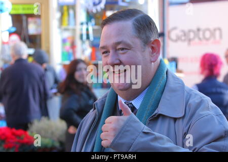 Johnny Vegas on the film set of Still Open All Hours in Doncaster Stock Photo