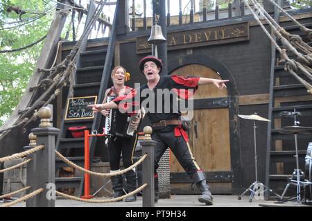 Houston, The 44th annual Texas Renaissance Festival kicked off on Sept. 28 in Todd Mission. 25th Nov, 2018. Musicians perform at the 44th annual Texas Renaissance Festival in Texas, the United States, Oct. 7, 2018. The 44th annual Texas Renaissance Festival kicked off on Sept. 28 in Todd Mission, a city in the northwest of Houston and will continue until Nov. 25, 2018. Credit: Sun Jiayi/Xinhua/Alamy Live News Stock Photo