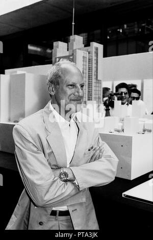 Sir Norman Foster at Vaulx-en-Velin Shool of Architecture, France Stock Photo