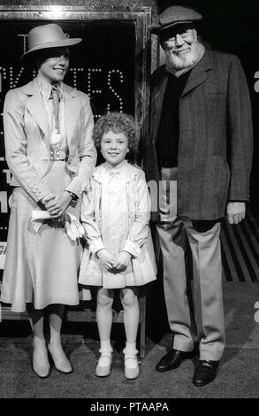 Ann Reinking, Aileen Quinn and John Huston on the set of Annie 1981  Photo By Adam Scull/PHOTOlink/MediaPunch Stock Photo