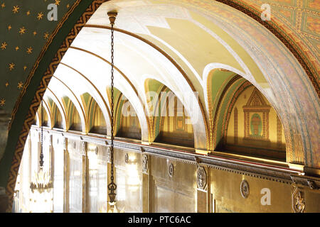 The iconic art deco skyscraper, the Fisher Building, designed by Albert Khan in 1928, in central Detroit, Michigan, USA Stock Photo