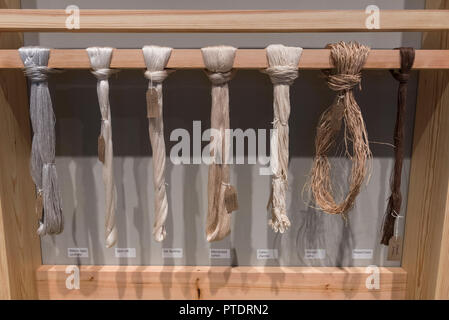 London, UK.  9 October 2018. Examples of materials used for weaving on display. Preview of the UK's first exhibition of works by German artist Anni Albers at Tate Modern who used the ancient art of hand-weaving to produce works of modern art.  Over 350 of her artworks from major collections from Europe and the US are on show 11 October to 27 January 2019. Credit: Stephen Chung / Alamy Live News Stock Photo