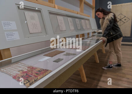 London, UK. 9th Oct 2018. Anni Albers exhibition at Tate Modern. Bringing together her most important works from major collections in the US and Europe, many of which will be shown in the UK for the first time. And it is opening ahead of the centenary of the Bauhaus in 2019. Credit: Guy Bell/Alamy Live News Stock Photo