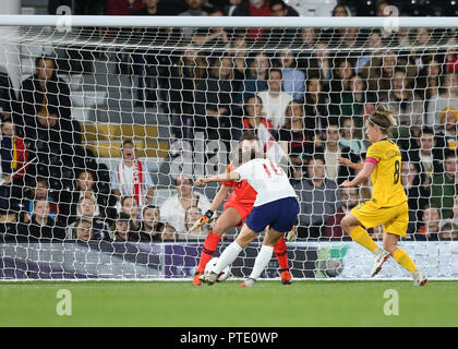 Craven Cottage, London, UK. 9th Oct, 2018. Womens International Football Friendly, England versus Australia; Fran Kirby of England shoots to score her sides 1st goal in the 19th minute to make it 1-0 Credit: Action Plus Sports/Alamy Live News Stock Photo
