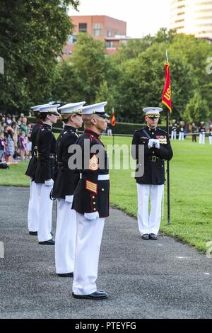 Lt. Gen. Steven Rudder, Commander Marine Forces Pacific, speaks with ...