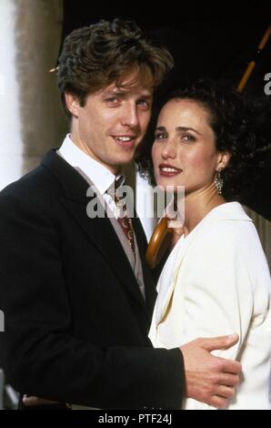 Original film title: FOUR WEDDINGS AND A FUNERAL. English title: FOUR WEDDINGS AND A FUNERAL. Year: 1994. Director: MIKE NEWELL. Stars: HUGH GRANT; ANDIE MACDOWELL. Credit: GRAMERCY PICTURES / Album Stock Photo