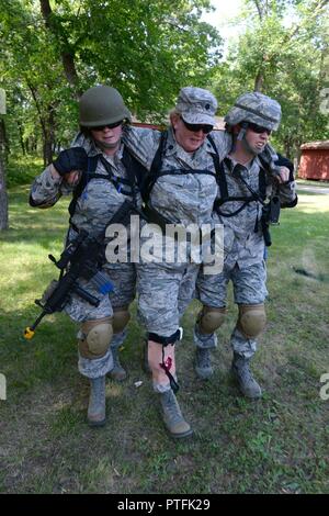 U.S. Army Lt. Col. Katherine J. Slingerland and Lt. Col. Julie A