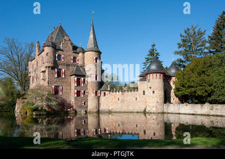 Castle Satzvey Mechernich North Eifel Eifel North Rhine Westphalia Germany Stock Photo Alamy